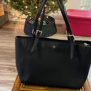 Tory Burch like new purse